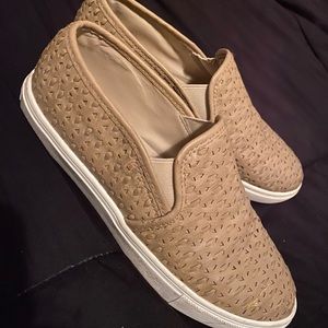 Steve Madden slip ons